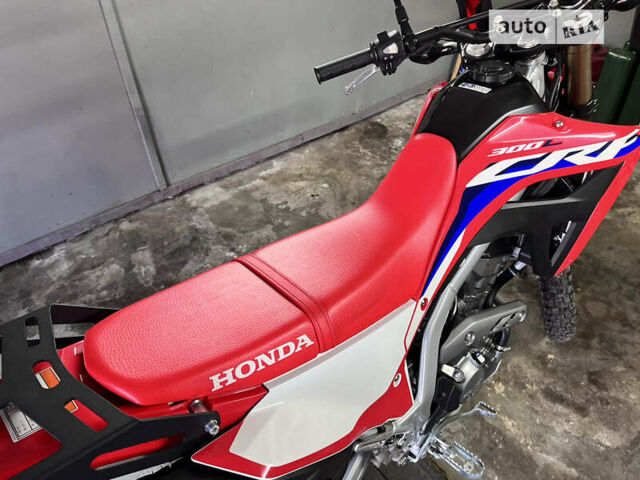 Красный Хонда CRF 300L, объемом двигателя 0 л и пробегом 8 тыс. км за 5900 $, фото 5 на Automoto.ua