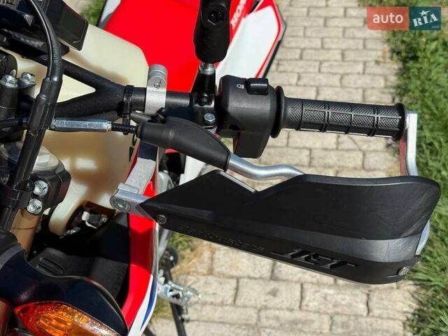 Красный Хонда CRF 300L, объемом двигателя 0.29 л и пробегом 4 тыс. км за 6500 $, фото 6 на Automoto.ua