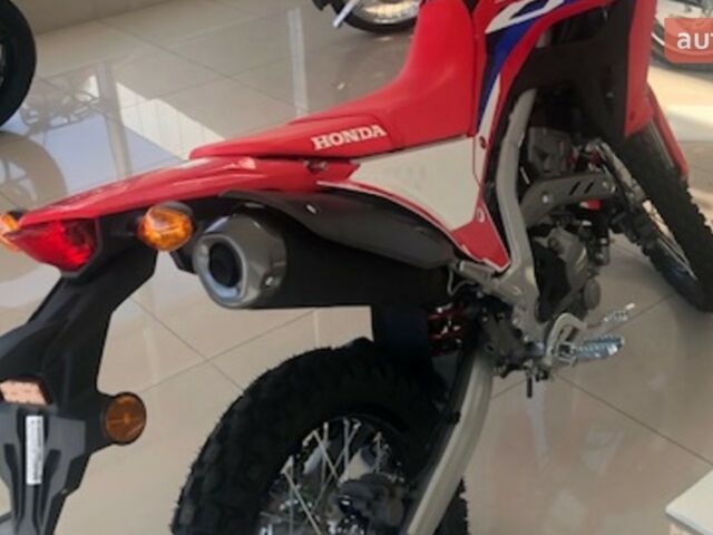 Хонда CRF 300L, объемом двигателя 0.3 л и пробегом 0 тыс. км за 6607 $, фото 16 на Automoto.ua