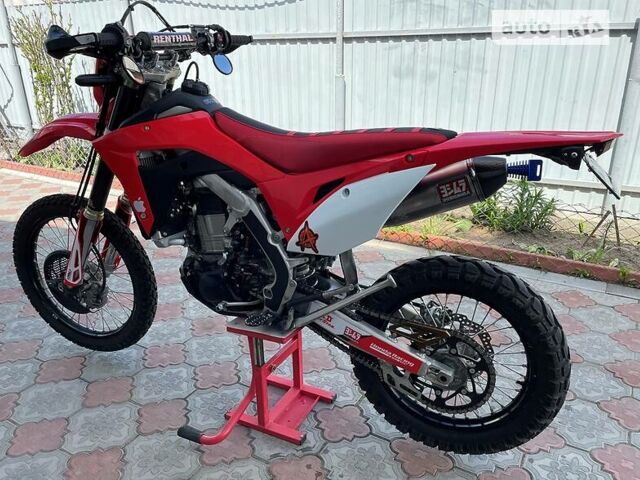 Красный Хонда CRF 450, объемом двигателя 0.45 л и пробегом 1 тыс. км за 11300 $, фото 2 на Automoto.ua