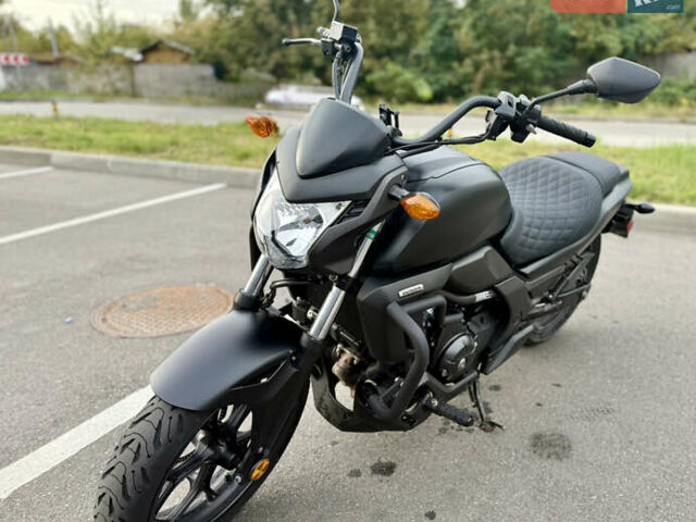 Черный Хонда CTX 700, объемом двигателя 0.67 л и пробегом 19 тыс. км за 8500 $, фото 6 на Automoto.ua