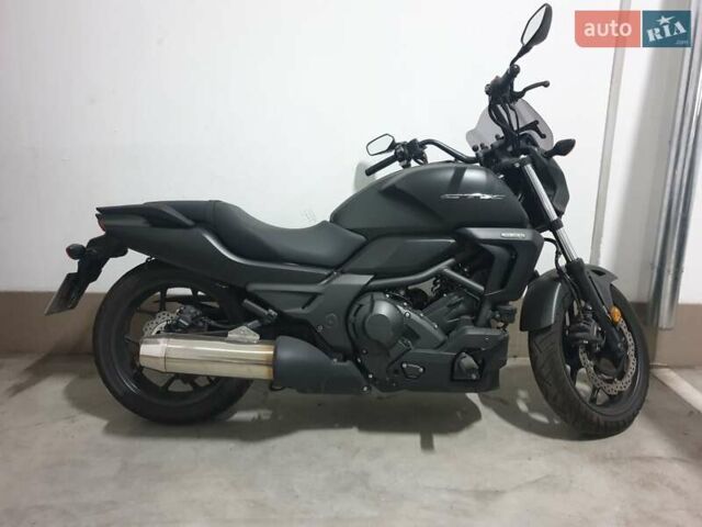 Черный Хонда CTX 700N, объемом двигателя 0.67 л и пробегом 13 тыс. км за 7900 $, фото 1 на Automoto.ua