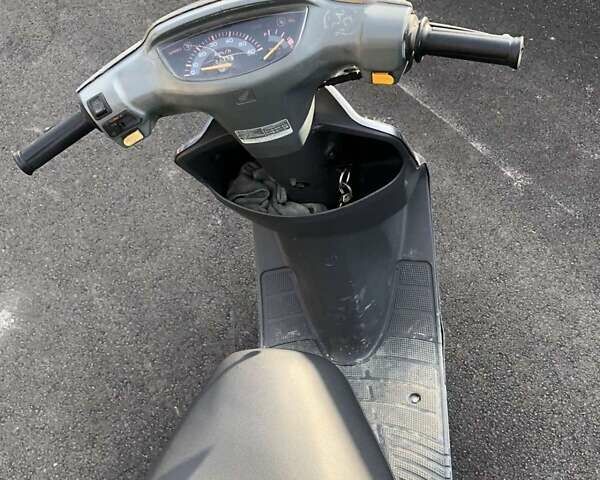Серый Хонда Dio AF-27, объемом двигателя 0 л и пробегом 2 тыс. км за 335 $, фото 5 на Automoto.ua