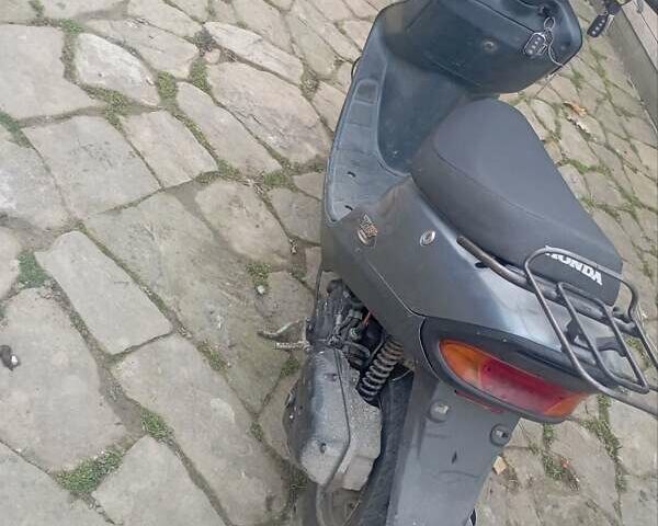 Серый Хонда Dio AF-35, объемом двигателя 0 л и пробегом 400 тыс. км за 300 $, фото 3 на Automoto.ua