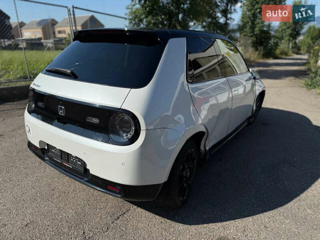 Белый Хонда e, объемом двигателя 0 л и пробегом 30 тыс. км за 12999 $, фото 4 на Automoto.ua