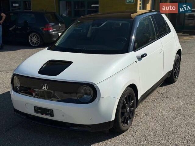 Белый Хонда e, объемом двигателя 0 л и пробегом 41 тыс. км за 12800 $, фото 9 на Automoto.ua