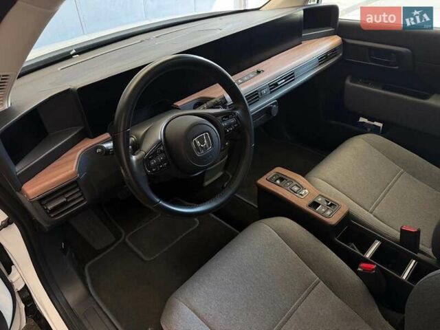 Белый Хонда e, объемом двигателя 0 л и пробегом 41 тыс. км за 12800 $, фото 8 на Automoto.ua