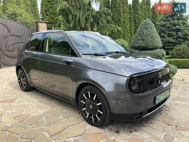 Серый Хонда e, объемом двигателя 0 л и пробегом 23 тыс. км за 16999 $, фото 4 на Automoto.ua