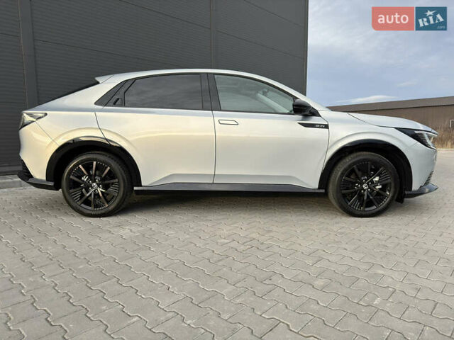 Сірий Хонда e:NP2, об'ємом двигуна 0 л та пробігом 11 тис. км за 22500 $, фото 7 на Automoto.ua