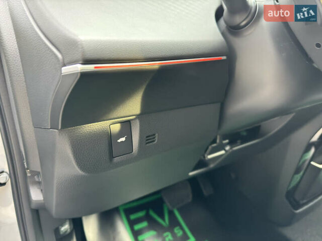 Сірий Хонда e:NP2, об'ємом двигуна 0 л та пробігом 11 тис. км за 22500 $, фото 39 на Automoto.ua