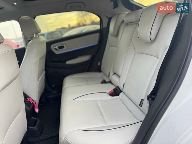 Белый Хонда eNS1, объемом двигателя 0 л и пробегом 84 тыс. км за 18900 $, фото 25 на Automoto.ua