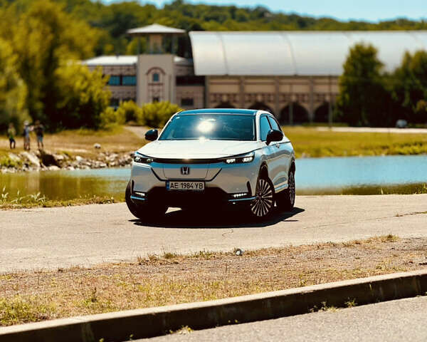 Белый Хонда eNS1, объемом двигателя 0 л и пробегом 39 тыс. км за 20900 $, фото 4 на Automoto.ua