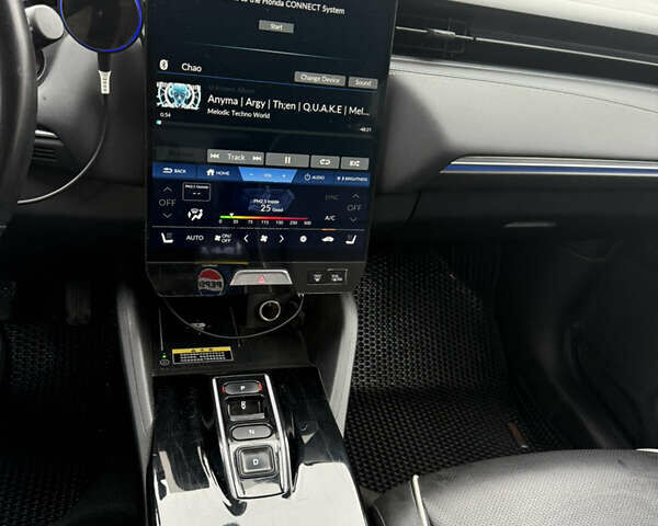 Белый Хонда eNS1, объемом двигателя 0 л и пробегом 98 тыс. км за 17400 $, фото 7 на Automoto.ua