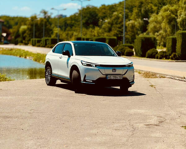 Белый Хонда eNS1, объемом двигателя 0 л и пробегом 39 тыс. км за 20900 $, фото 2 на Automoto.ua