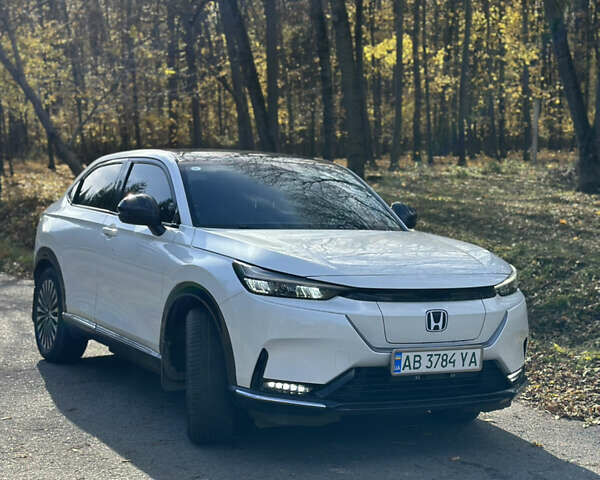 Белый Хонда eNS1, объемом двигателя 0 л и пробегом 30 тыс. км за 18499 $, фото 2 на Automoto.ua