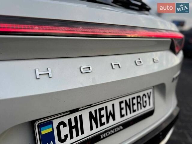 Белый Хонда eNS1, объемом двигателя 0 л и пробегом 84 тыс. км за 18900 $, фото 22 на Automoto.ua