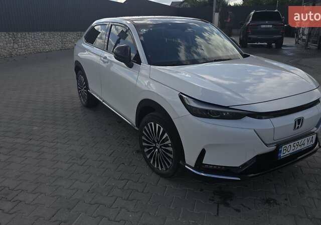 Белый Хонда eNS1, объемом двигателя 0 л и пробегом 44 тыс. км за 19900 $, фото 2 на Automoto.ua