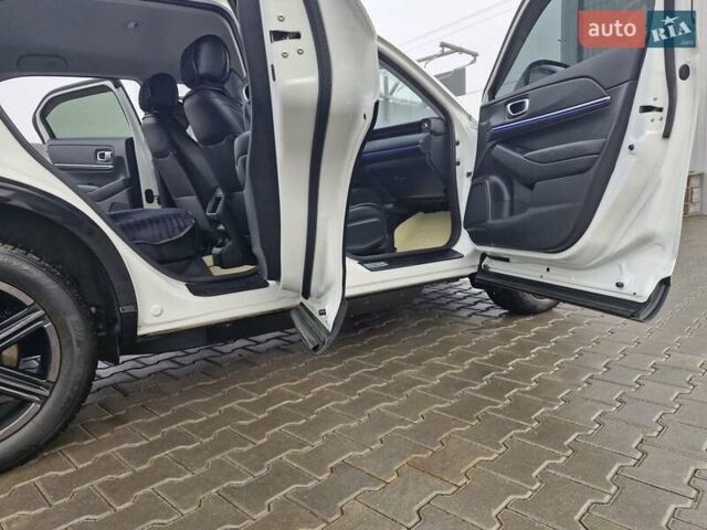 Белый Хонда eNS1, объемом двигателя 0 л и пробегом 18 тыс. км за 17500 $, фото 7 на Automoto.ua