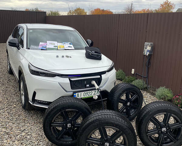 Белый Хонда eNS1, объемом двигателя 0 л и пробегом 56 тыс. км за 19000 $, фото 2 на Automoto.ua