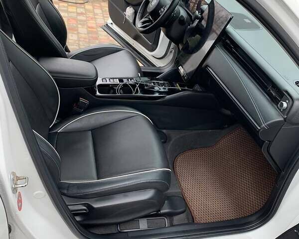 Белый Хонда eNS1, объемом двигателя 0 л и пробегом 67 тыс. км за 21000 $, фото 17 на Automoto.ua