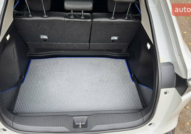 Белый Хонда eNS1, объемом двигателя 0 л и пробегом 26 тыс. км за 18500 $, фото 13 на Automoto.ua