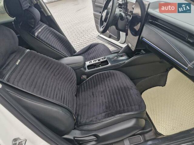 Белый Хонда eNS1, объемом двигателя 0 л и пробегом 18 тыс. км за 17500 $, фото 9 на Automoto.ua