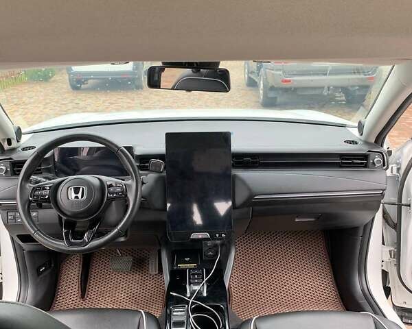 Белый Хонда eNS1, объемом двигателя 0 л и пробегом 67 тыс. км за 21000 $, фото 20 на Automoto.ua