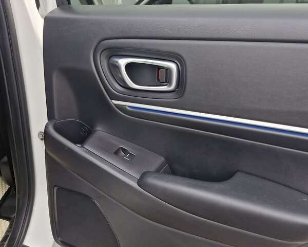 Белый Хонда eNS1, объемом двигателя 0 л и пробегом 18 тыс. км за 17500 $, фото 12 на Automoto.ua