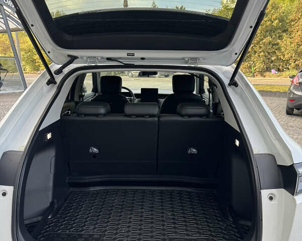 Хонда eNS1 2024 в Львове на Automoto.ua Белый Хонда eNS1, объемом двигателя 0 л и пробегом 1 тыс. км за 19900 $, фото 8 на Automoto.ua