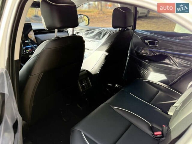 Хонда eNS1 2024 в Львове на Automoto.ua Белый Хонда eNS1, объемом двигателя 0 л и пробегом 1 тыс. км за 19000 $, фото 11 на Automoto.ua