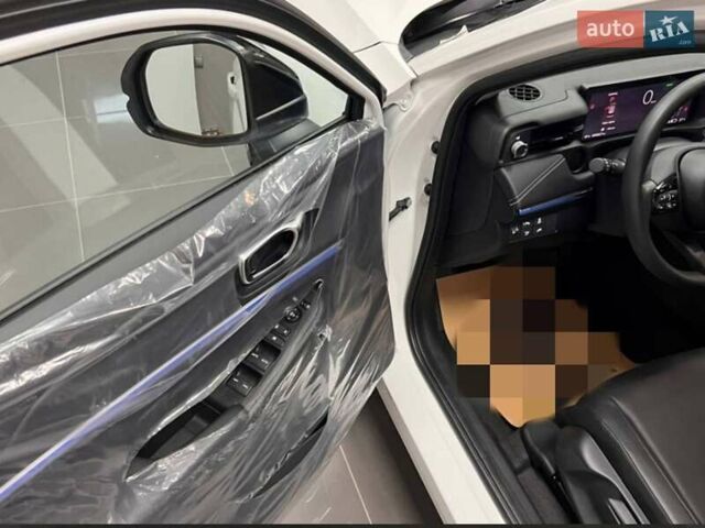 Белый Хонда eNS1, объемом двигателя 0 л и пробегом 9 тыс. км за 18450 $, фото 1 на Automoto.ua