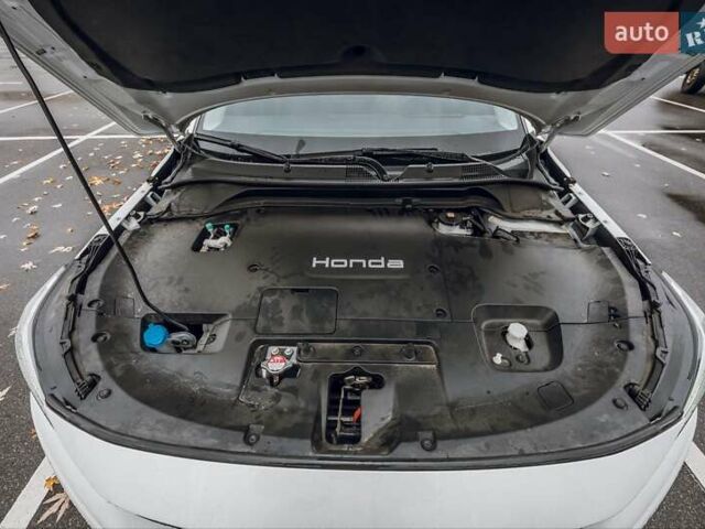 Белый Хонда eNS1, объемом двигателя 0 л и пробегом 12 тыс. км за 17500 $, фото 3 на Automoto.ua