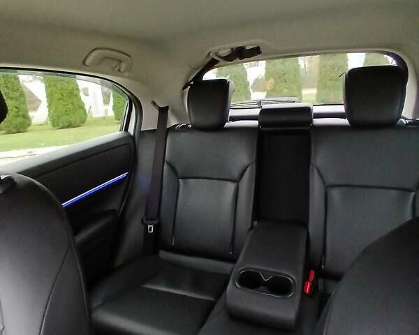 Белый Хонда eNS1, объемом двигателя 0 л и пробегом 24 тыс. км за 17500 $, фото 22 на Automoto.ua