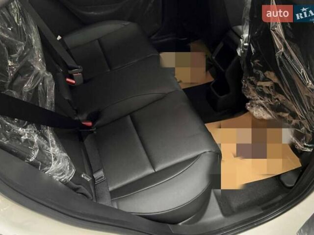 Белый Хонда eNS1, объемом двигателя 0 л и пробегом 9 тыс. км за 18450 $, фото 4 на Automoto.ua