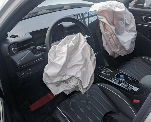 Белый Хонда eNS1, объемом двигателя 0 л и пробегом 1 тыс. км за 14000 $, фото 2 на Automoto.ua