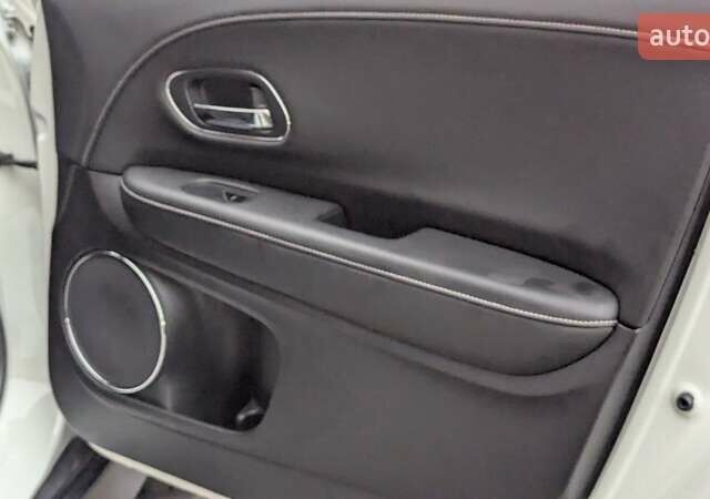 Белый Хонда Everus VE-1, объемом двигателя 0 л и пробегом 32 тыс. км за 16199 $, фото 24 на Automoto.ua