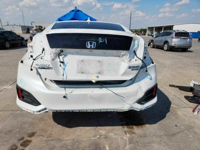 Белый Хонда FCX Clarity, объемом двигателя 0 л и пробегом 24 тыс. км за 4000 $, фото 5 на Automoto.ua