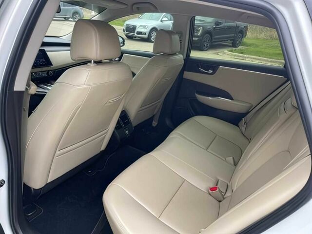 Белый Хонда FCX Clarity, объемом двигателя 1.5 л и пробегом 41 тыс. км за 11200 $, фото 9 на Automoto.ua