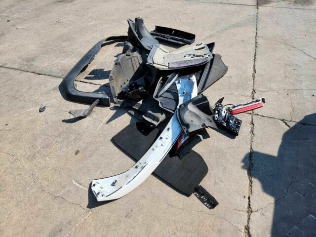 Белый Хонда FCX Clarity, объемом двигателя 0 л и пробегом 24 тыс. км за 4000 $, фото 11 на Automoto.ua