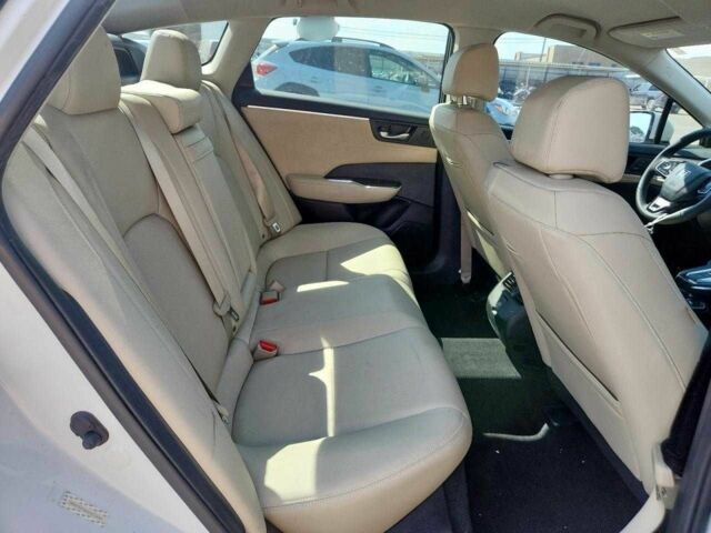 Белый Хонда FCX Clarity, объемом двигателя 1.5 л и пробегом 24 тыс. км за 3000 $, фото 9 на Automoto.ua