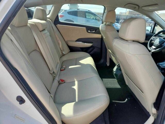 Белый Хонда FCX Clarity, объемом двигателя 0 л и пробегом 24 тыс. км за 4000 $, фото 9 на Automoto.ua