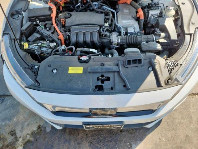 Белый Хонда FCX Clarity, объемом двигателя 1.5 л и пробегом 24 тыс. км за 3000 $, фото 10 на Automoto.ua