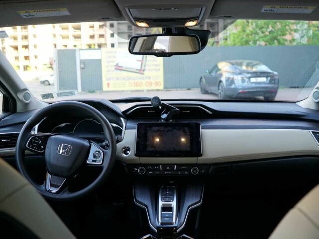 Білий Хонда FCX Clarity, об'ємом двигуна 0.15 л та пробігом 35 тис. км за 25000 $, фото 18 на Automoto.ua