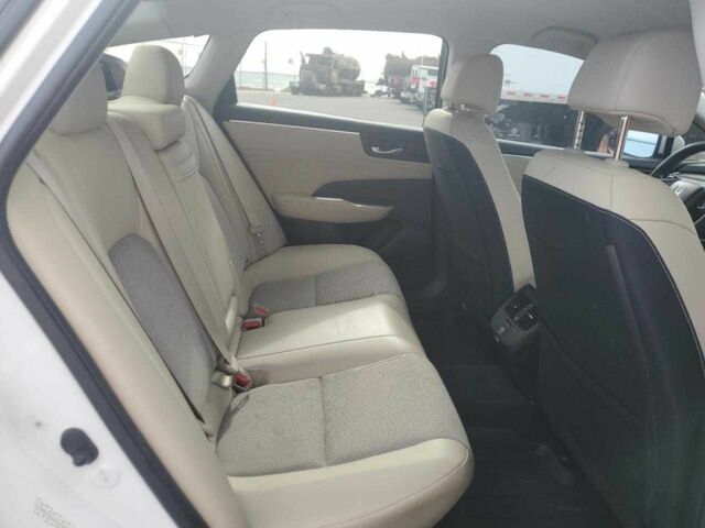 Белый Хонда FCX Clarity, объемом двигателя 1.5 л и пробегом 85 тыс. км за 3600 $, фото 9 на Automoto.ua