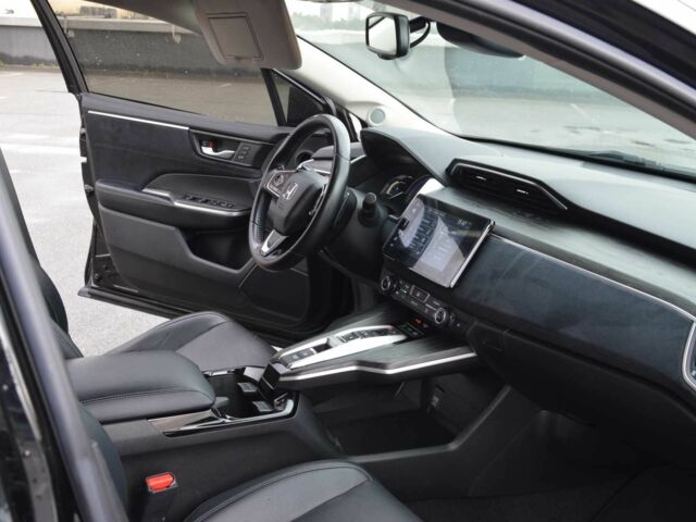 Черный Хонда FCX Clarity, объемом двигателя 0.15 л и пробегом 167 тыс. км за 17277 $, фото 7 на Automoto.ua