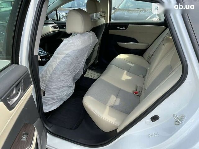 Хонда FCX Clarity, объемом двигателя 1.5 л и пробегом 32 тыс. км за 22999 $, фото 9 на Automoto.ua