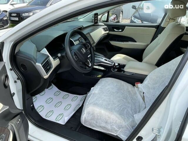 Хонда FCX Clarity, объемом двигателя 1.5 л и пробегом 32 тыс. км за 22999 $, фото 7 на Automoto.ua