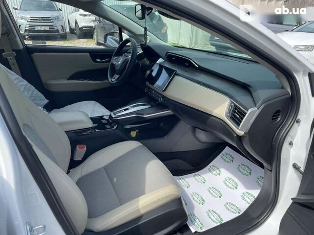 Хонда FCX Clarity, объемом двигателя 1.5 л и пробегом 32 тыс. км за 22999 $, фото 3 на Automoto.ua