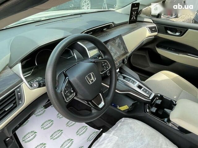 Хонда FCX Clarity, объемом двигателя 1.5 л и пробегом 32 тыс. км за 22999 $, фото 4 на Automoto.ua