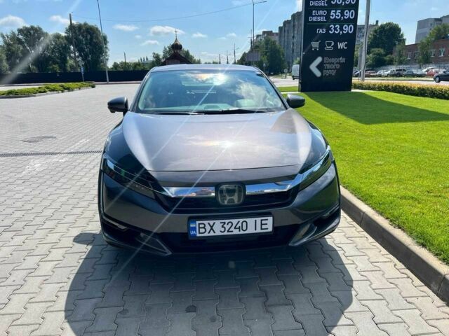 Серый Хонда FCX Clarity, объемом двигателя 1.5 л и пробегом 152 тыс. км за 15450 $, фото 2 на Automoto.ua